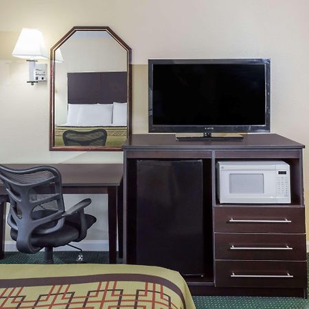 Days Inn By Wyndham Enterprise Ngoại thất bức ảnh